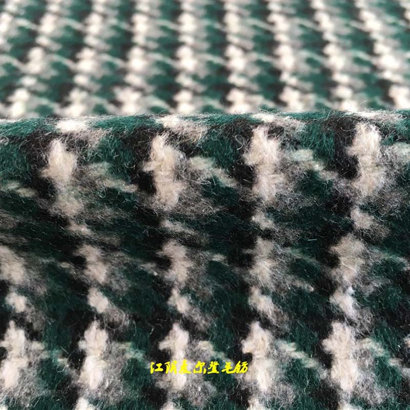 混絕小格型編織呢